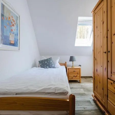 بيت للعطل Am Wald Modern Retreat *