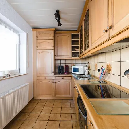 بيت للعطل Am Wald Modern Retreat *